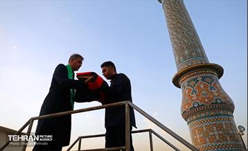 اهتزاز پرچم حرم سیدالشهدا(ع) بر فراز گنبد حرم عبدالعظیم حسنی(ع) 21