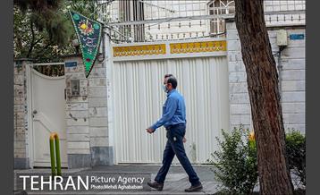 هرخانه، یک حسینیه، یک پرچم 7