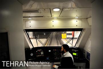 شبگردی اصحاب رسانه در خط 7 مترو تهران 32