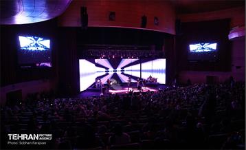 کنسرت رضا صادقی برای کودکان کار 32