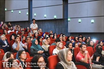 اکران ویژه فیلم اکسیدان در پردیس سینمایی تماشا‎ 5