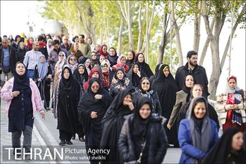 پیاده روی بزرگ خانوادگی به مناسبت هفته سلامت 16