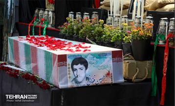 تشییع پیکر شهید حسین فغانی 28