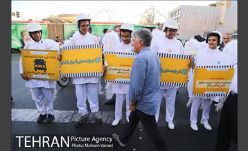 اختتامیه نمایش های خیابانی پویش از خودمان شروع کنیم 17