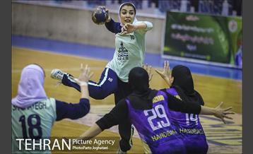 نخستین روز مرحله دوم لیگ هندبال زنان 26