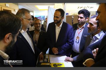 بازدید شهردار تهران از نمایشگاه بین المللی فرصت های سرمایه گذاری پایتخت