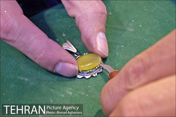 حکاکی شرف شمس، بازار شهرری 11