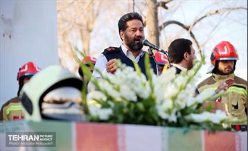 تشییع پیکر شهید آتش‌نشان «قریب رضا دارابی» -1 35