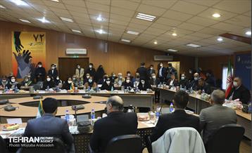 نشست هم اندیشی شهردار تهران با نخبگان منطقه 22