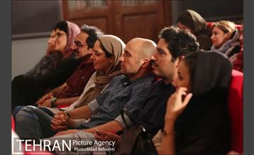 اکران خصوصی فیلم پرسه در حوالی من‎ 21