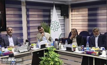 دیدار معاون خدمات شهری با کارکنان حوزه خدمات شهری منطقه ٤ 7