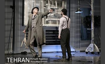 نمایش می سی سی پی نشسته می میرد‎ 23