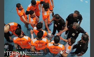 دیدار تیم های والیبال سایپا تهران و خاتم اردکان