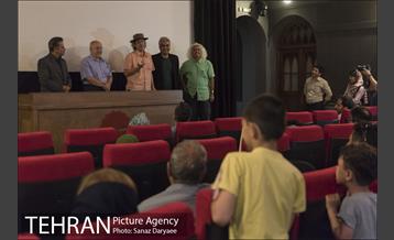 کودکان و زنان آسیب دیده به تماشای فیلم  یک سامورایی در برلین پرداختند 14