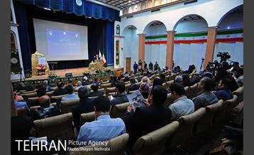 تجلیل از خبرنگاران و عکاسان عرصه دفاع مقدس با حضور شهردار تهران 24