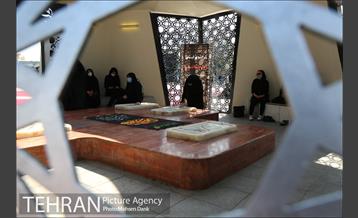 مراسم عزاداری ظهر عاشورا در میدان امام حسین(ع) 4