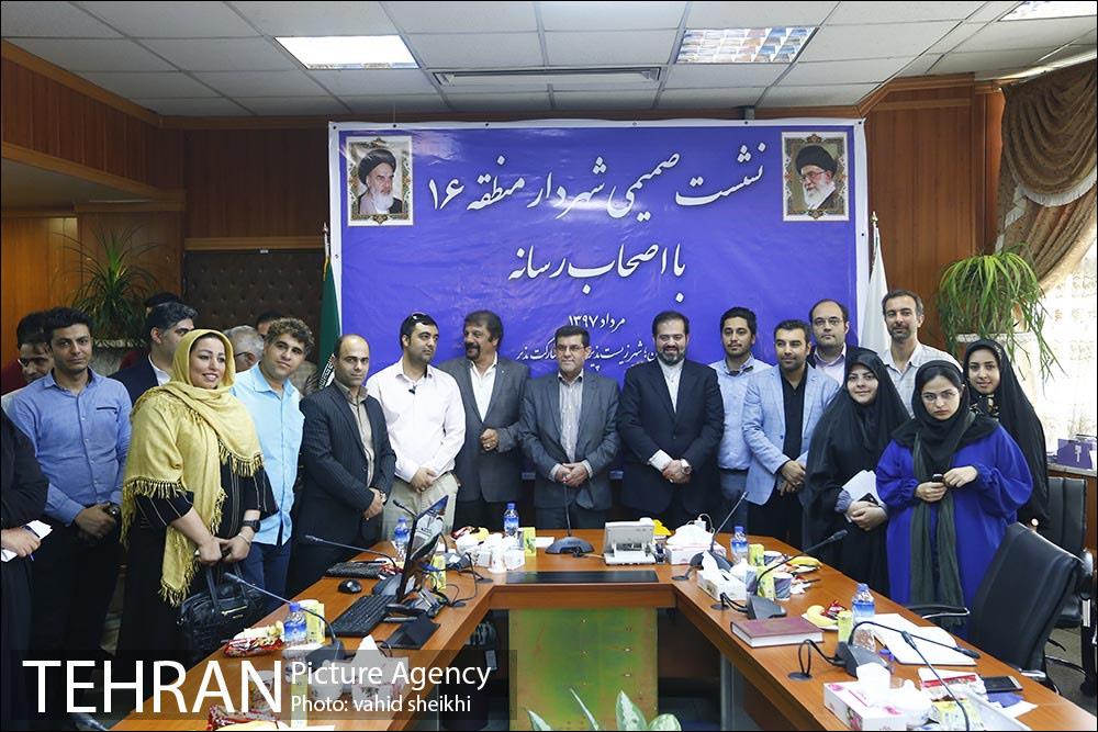 نشست صمیمی شهردار منطقه 16 با اصحاب رسانه 25