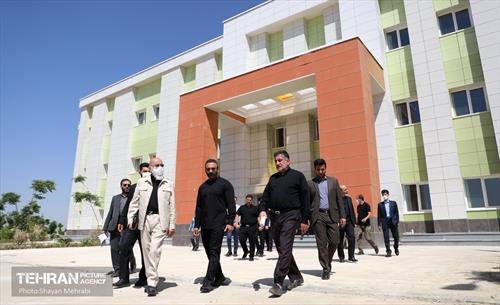 بازدید اعضای شورای شهر از بیمارستان کودکان حکیم 14