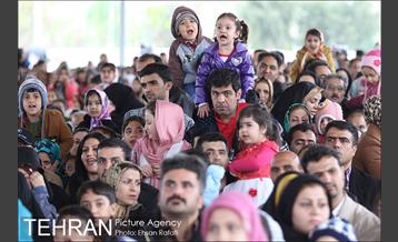 اجرای برنامه عموپورنگ در بوستان زندگی محله هرندی 2