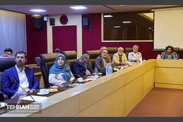 نشست علیرضا زاکانی شهردار تهران با اهالی فرهنگ و هنر 8