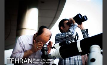 استهلال هلال ماه شوال از فراز برج میلاد تهران 26