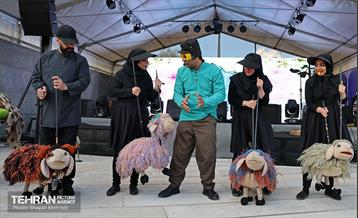 برج میلاد در ایام نوروز 9