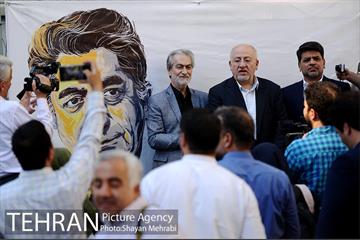 رونمایی از سردیس عزت الله انتظامی 13