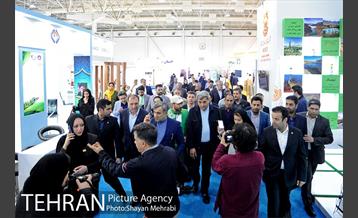 بازدید شهردار تهران از هجدهمین نمایشگاه بین المللى محیط زیست 24