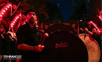 رژه‌ی شاه حسین گویان مکتب تشیع 6