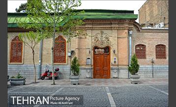 نیایشگاه آدریان 11