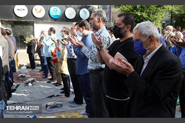اقامه نماز عید فطر در محله کرمان 16
