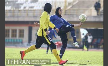 دیدار تیم‌های فوتبال بانوان البرز و سپاهان 21