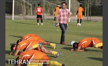 تمرین تیم فوتبال نفت تهران