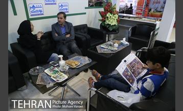 غرفه مرکز ارتباطات در هفتمین روز بیست و سومین نمایشگاه مطبوعات 1