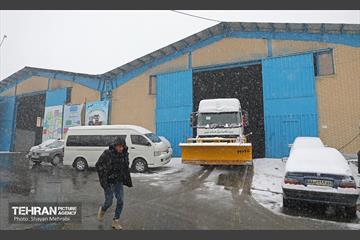بازدید اصحاب رسانه از خدمات برف‌روبی منطقه 5 شهرداری تهران 16