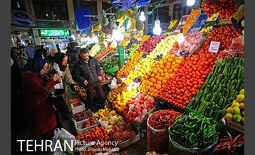 خرید شب یلدا در بازار تجریش 1