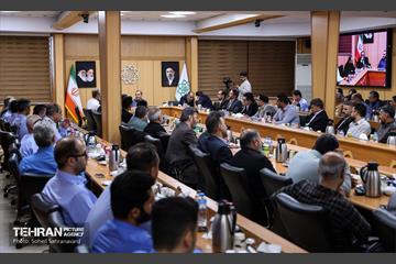 جلسه هم‌اندیشی با رابطین و فعالان اسکان آسیب دیدگان جنگ رمضان