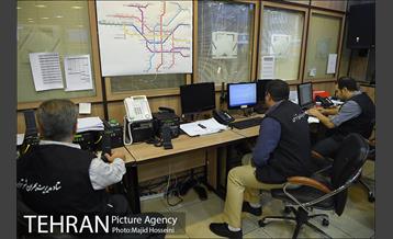 حضور شهردار تهران در مرکز فرماندهی و ستاد مدیریت بحران شهر تهران 32
