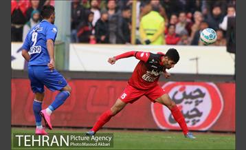 دیدار تیم های فوتبال استقلال و پرسپولیس