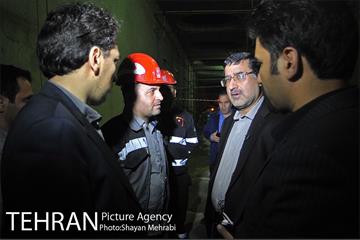 سرپرست شهرداری تهران و رئیس مرکز ارتباطات و امور بین الملل شهرداری تهران در بازدید از فعالیت‌های شبانه شهرداری و زندگی شبانه مردم تهران 50