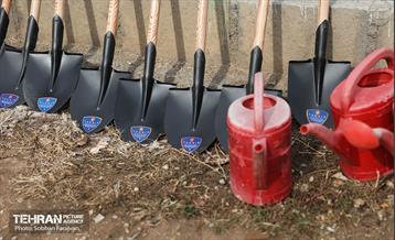 آئین غرس درخت به پاسداشت شهدای منطقه ۵ 39