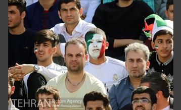 تماشاگران دیدار دو تیم ایران و چین