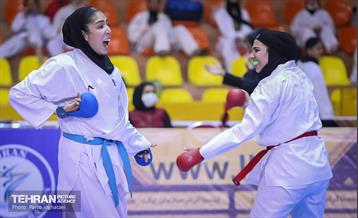 مسابقات انتخابی تیم ملی کاراته زنان 1