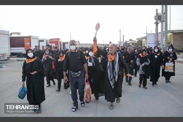 خدمات رسانی شهرداری منطقه 5 در پایانه مرزی مهران 9