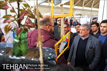 بازدید رئیس شورای شهر تهران از نمایشگاه بین المللی پسامد، بازیافت 9