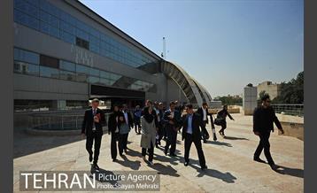 بازدید شهردار بلگراد از نمایشگاه زنان و تولید ملی 9