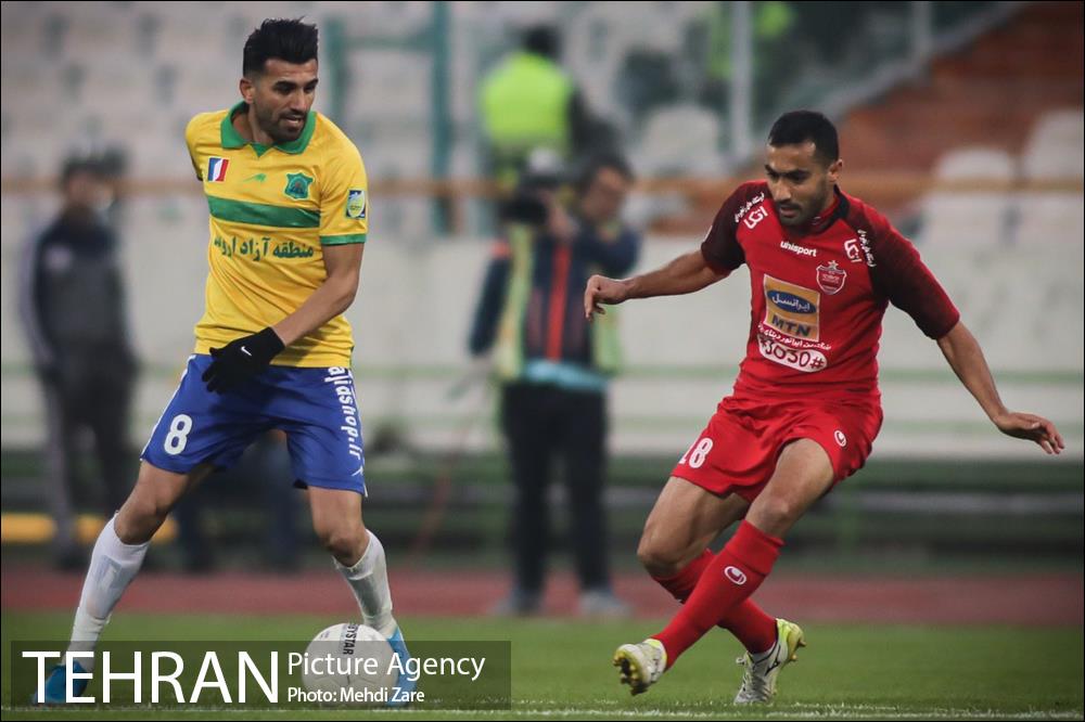 دیدار تیم های پرسپولیس  و صنعت نفت آبادان 4