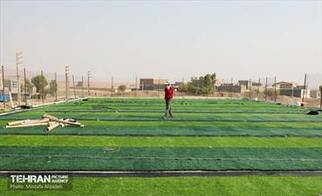 ساخت زمین چمن مصنوعی در شهر قصرشیرین 11