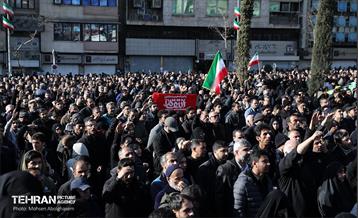اجتماع مردم تهران در پی شهادت رهبر انقلاب - 2 69