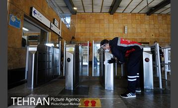 عملیات ضدعفونی کردن مترو تهران 51